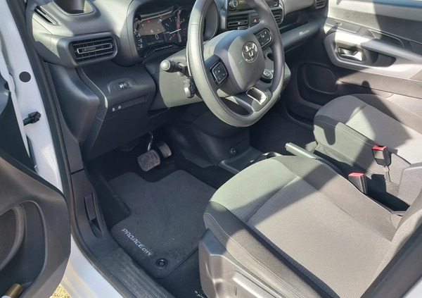 Toyota Proace City Verso cena 82000 przebieg: 34000, rok produkcji 2020 z Słupsk małe 92